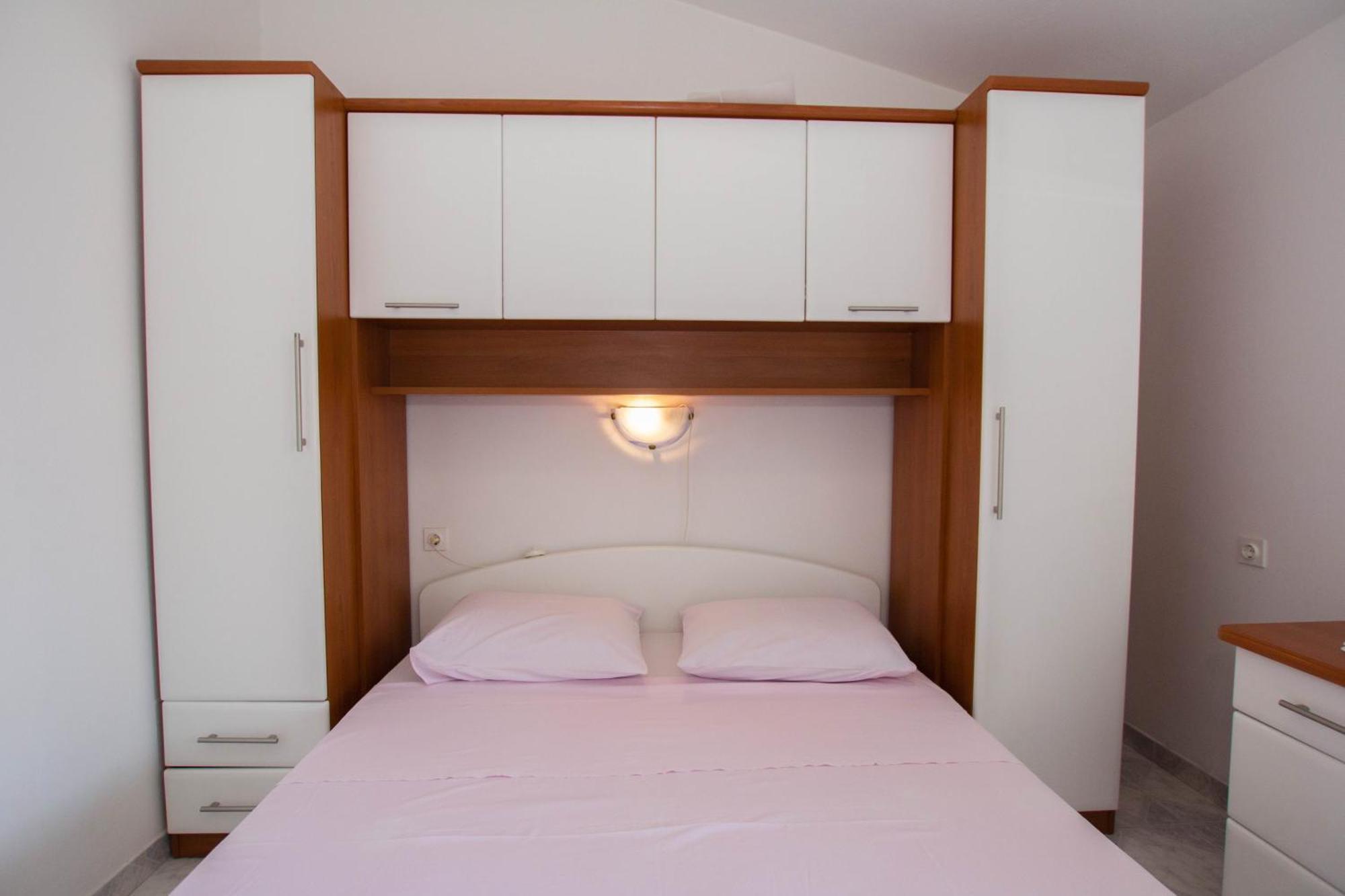 Apartments Bartul Sućuraj Cameră foto