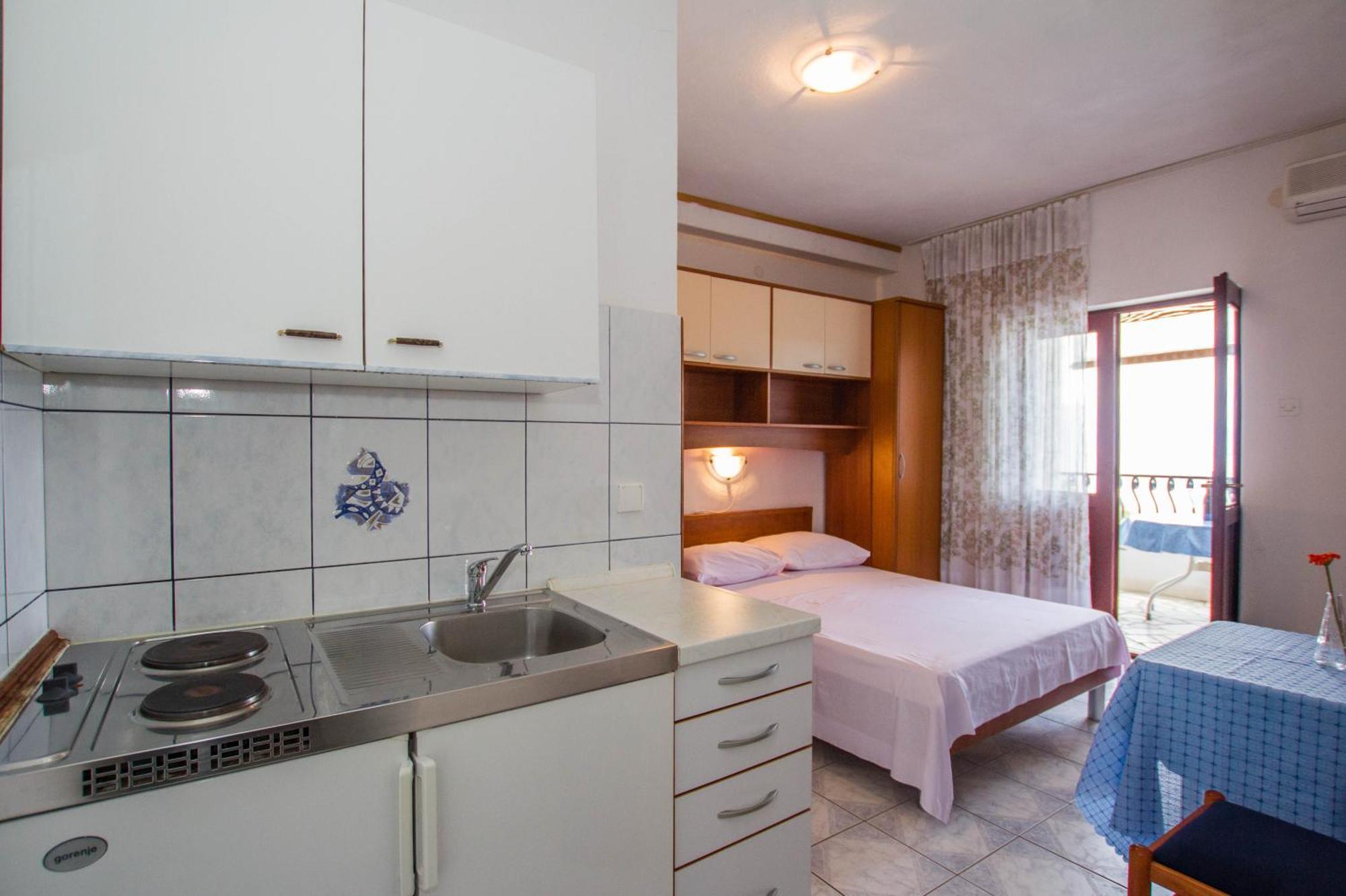Apartments Bartul Sućuraj Cameră foto