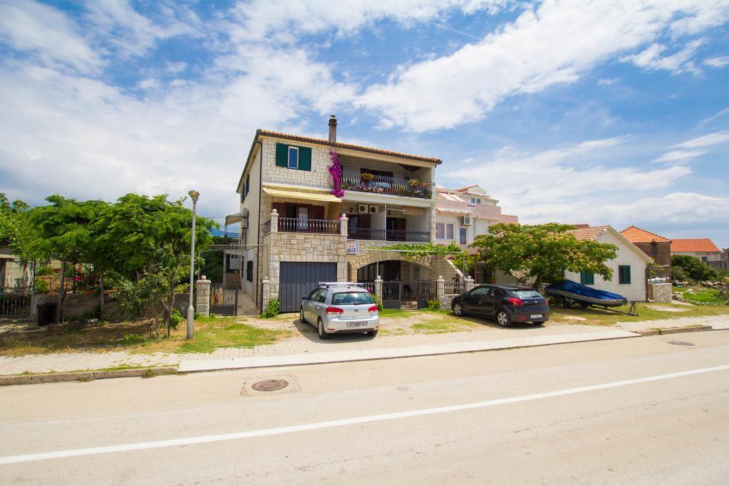 Apartments Bartul Sućuraj Exterior foto