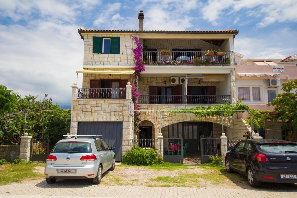 Apartments Bartul Sućuraj Exterior foto