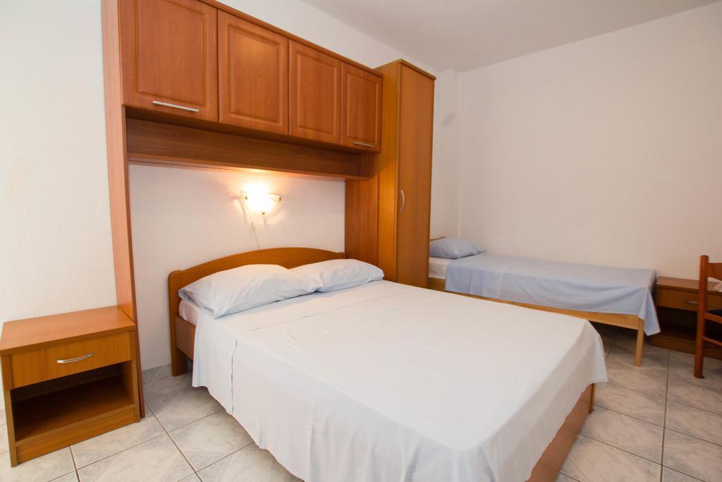 Apartments Bartul Sućuraj Exterior foto