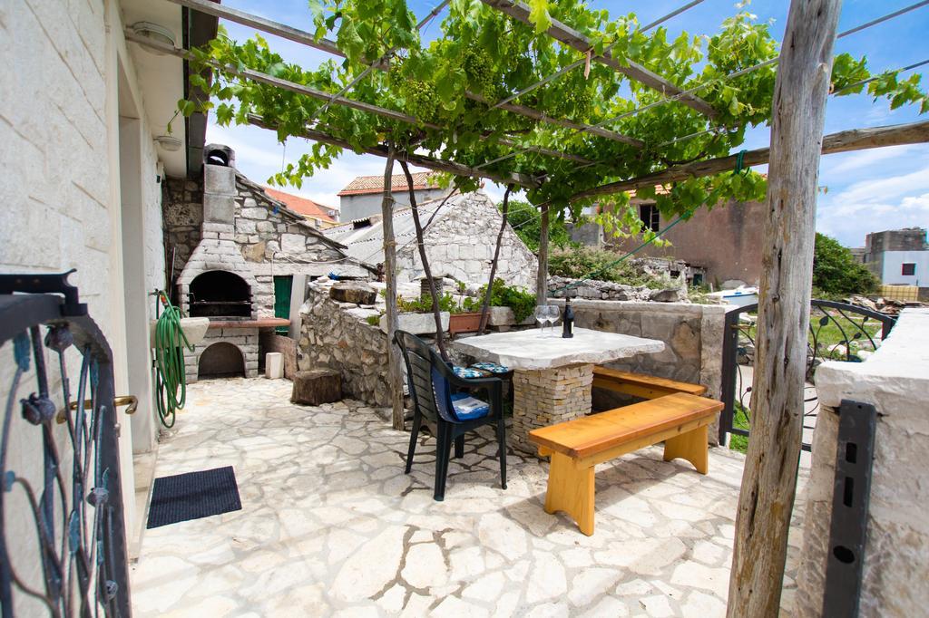 Apartments Bartul Sućuraj Exterior foto